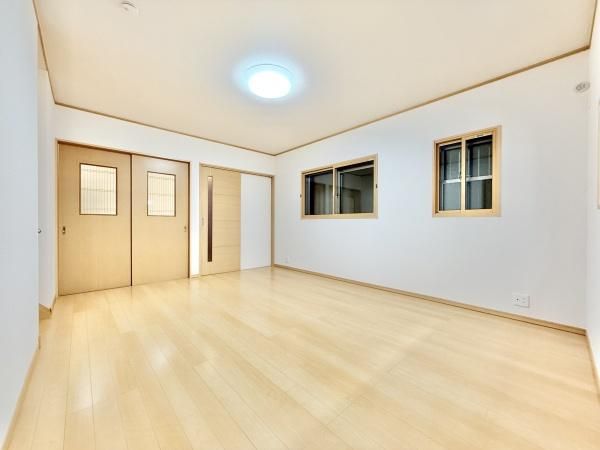 4LDK Detached House for Sale in Sakai, Osaka | 98.82 sqm - Image 1