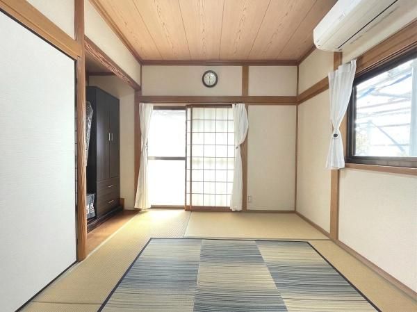 Renovated 4LDK House Near Takarazuka Station - Thumbnail 3