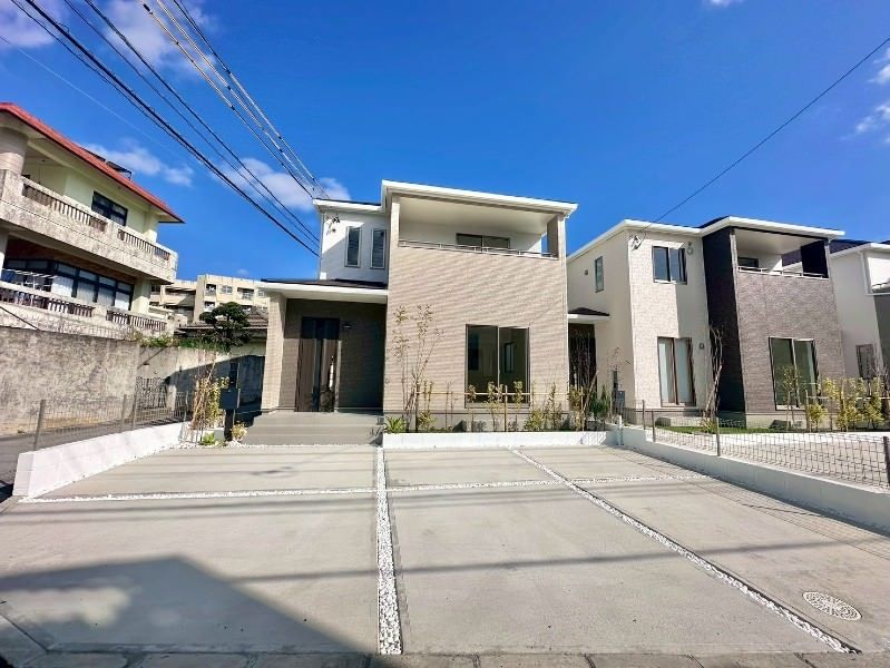 New 4LDK Detached House for Sale in Okinawa City, Okinawa - Thumbnail 2