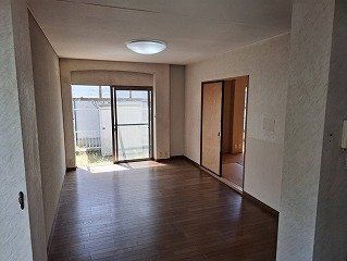 5LDK Lightweight Steel House for Sale in Hirara, Nara - Thumbnail 2