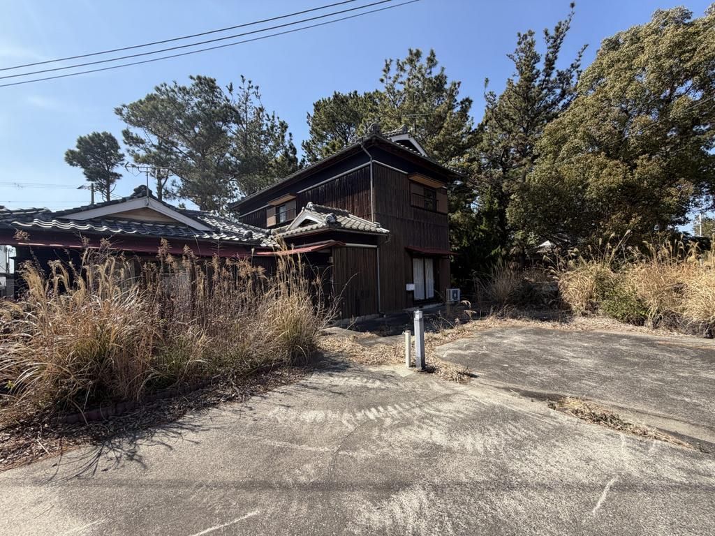 5LDK Vacant House for Sale in Mihama, Wakayama - 185.36 sqm - Thumbnail 2