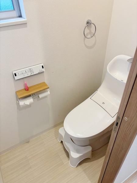 3LDK House for Sale in Kaizuka, Osaka - 87.83 sqm - Thumbnail 2
