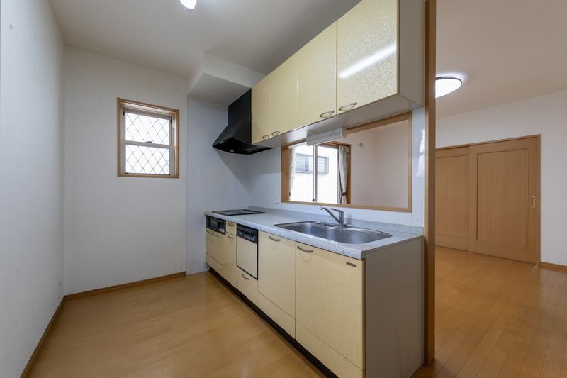 4LDK RC House with Rooftop Terrace in Takatsuki, Osaka - Thumbnail 3