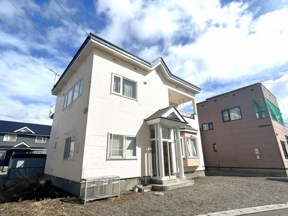 4LDK Detached House for Sale in Hakodate, Hokkaido - Thumbnail 2