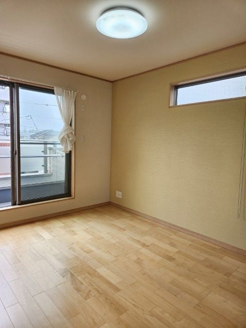 3LDK House for Sale in Neyagawa, Osaka - 84.55 sqm - Thumbnail 3