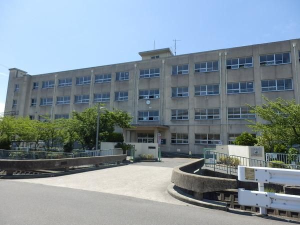 Modern 3LDK House for Sale in Takatsuki, Osaka - 2024 Build - Thumbnail 3