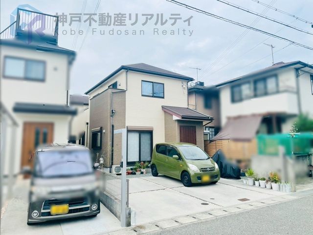 4LDK Family House with 2 Car Parking in Kobe's Nishi Ward - Thumbnail 2