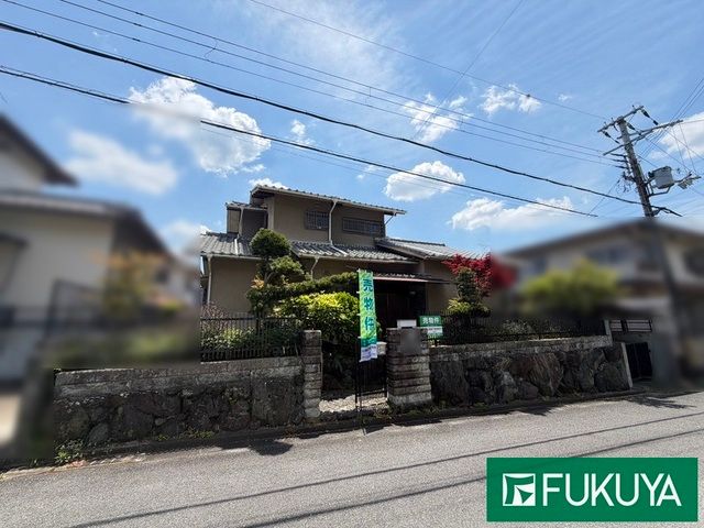 Vacant 5SDK House for Sale in Kashiba, Nara with 242.38 sqm Land - Thumbnail 2