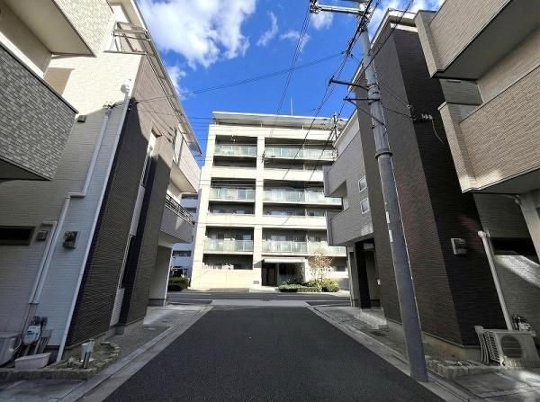 Modern 4LDK House Near Abikomae Station, Osaka | 2019 Build - Thumbnail 2