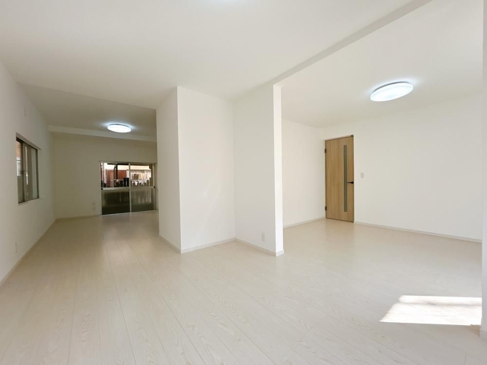 Renovated 3LDK House in Himeji with 2-Year Warranty - Thumbnail 4