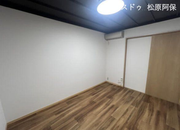 Renovated 3DK House Near Kawachi-Amami Station in Matsubara - Thumbnail 2