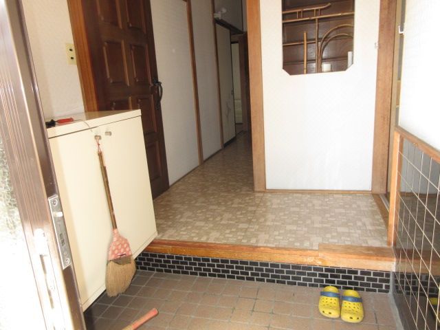 1968 7K House in Suwa, Nagano on 236m² Land - Thumbnail 3