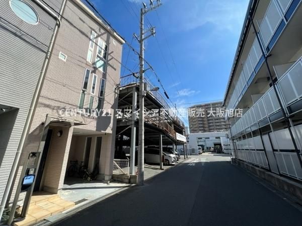 3LDK Detached House for Sale in Tsurumi Ward, Osaka - Thumbnail 2