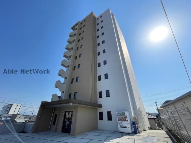 3-Story Wooden Apartment Building in Kita-ku, Kumamoto - Thumbnail 2