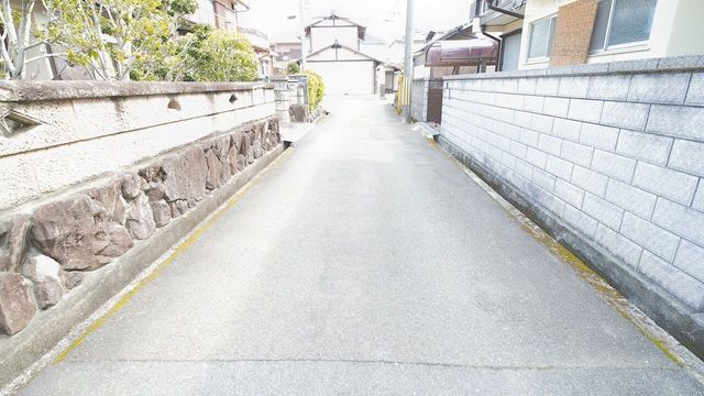 5DK Wooden House for Sale in Himeji, Hyogo - 88.5 sqm - Thumbnail 3