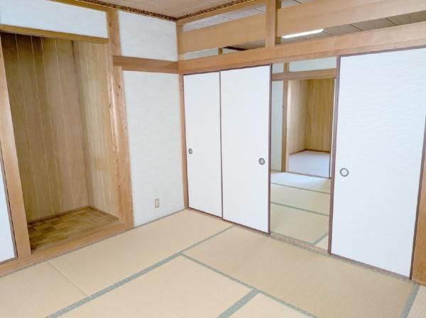 6DK Family Home Near Shishibashi Station, Sakai - Thumbnail 4