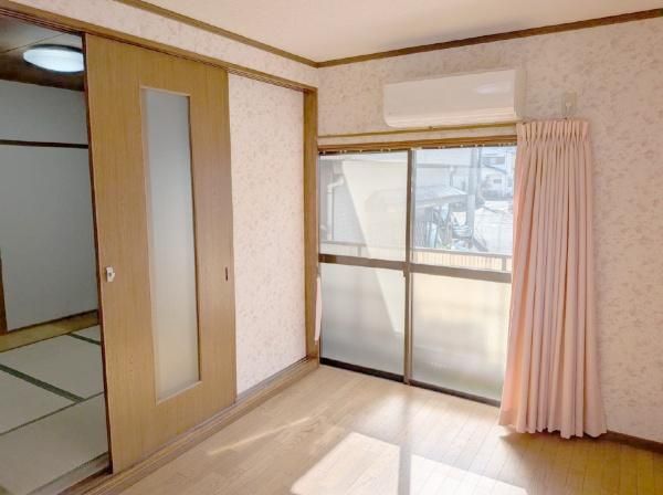 6DK Family Home Near Shishibashi Station, Sakai - Thumbnail 2