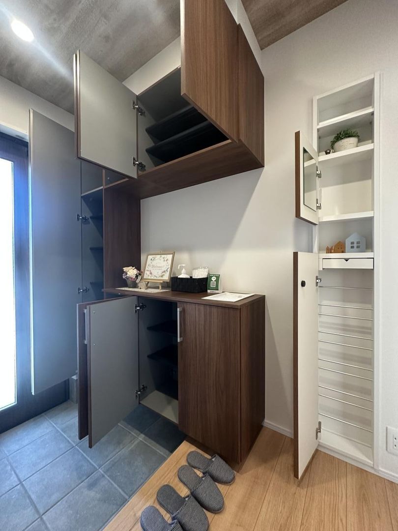 Modern 3LDK House for Sale in Umehara, Wakayama City - Thumbnail 2