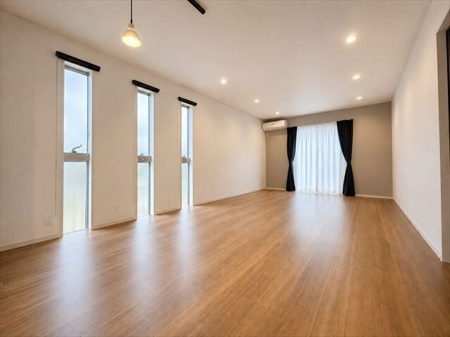 4LDK Modern House for Sale in Kawagoe-cho, Mie - Thumbnail 4