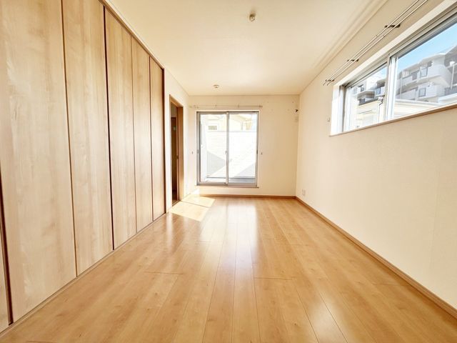2016 Built 3LDK House for Sale in Sakai, Osaka - Thumbnail 3