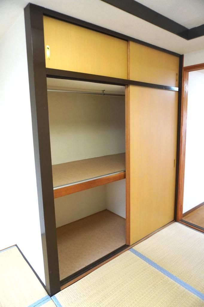 1941 Wooden 3DK House for Sale in Higashisumiyoshi, Osaka - Thumbnail 4