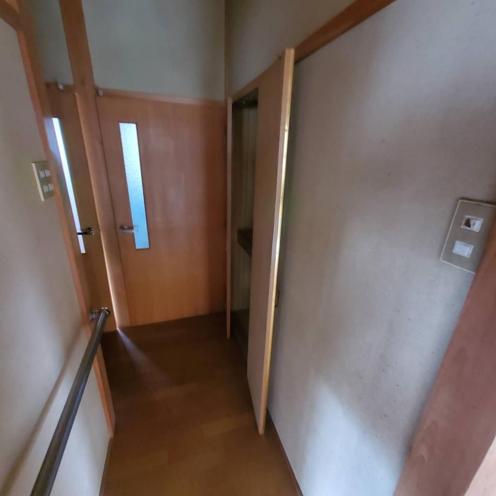5DK House for Sale in Hashimoto, Wakayama - 113.58m² - Thumbnail 2
