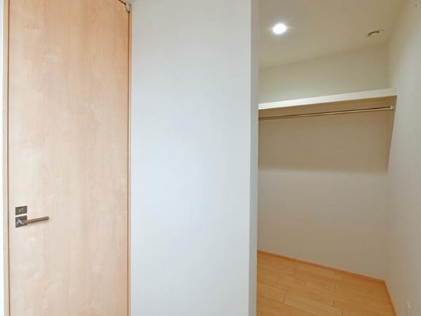 Modern 3LDK House in Kisoasahi, Mie | Built 2022 by Sumitomo Forestry - Thumbnail 3