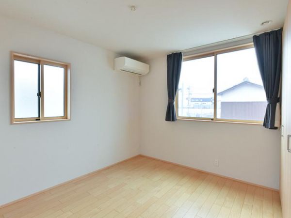 Modern 3LDK House in Kisoasahi, Mie | Built 2022 by Sumitomo Forestry - Thumbnail 2