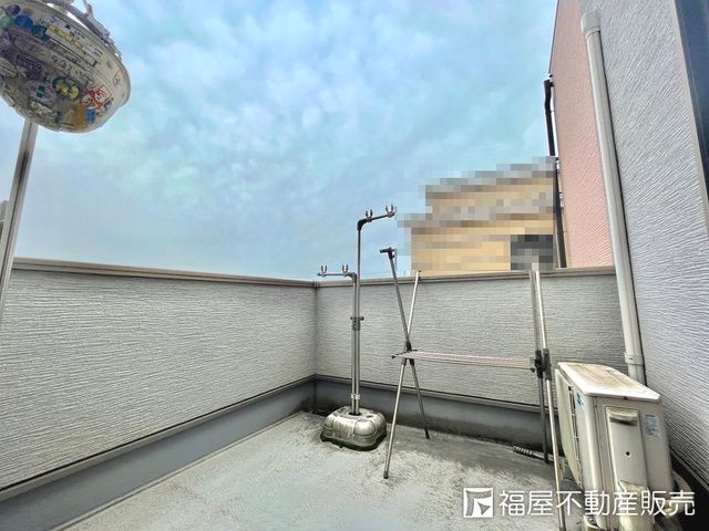 4LDK House for Sale in Himeji, Hyogo | 108.6㎡, Built 2009 - Thumbnail 2
