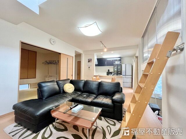4LDK House for Sale in Himeji, Hyogo | 108.6㎡, Built 2009 - Thumbnail 3