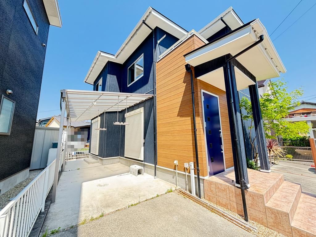 4SLDK House for Sale in Yokkaichi, Mie - 117m2 - Thumbnail 2