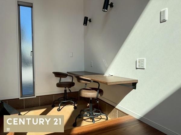 3SLDK Designer House in Wakayama City with Solar Panels - Thumbnail 3