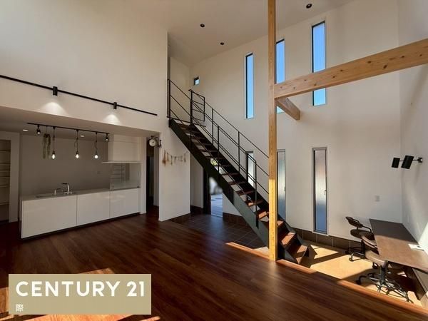 3SLDK Designer House in Wakayama City with Solar Panels - Thumbnail 2