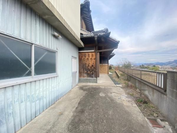 Spacious 9SDK Family Home in Hashimoto, Wakayama - Thumbnail 3