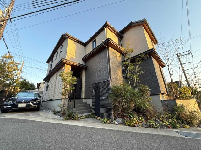 Modern 4LDK House in Kobe's Higashinada Ward, 5 min from Miki Station - Thumbnail 2