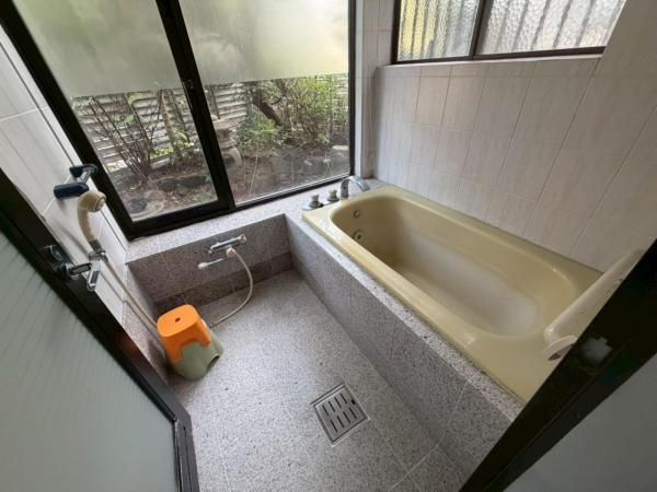 4LDK Detached House for Sale in Kobe's Higashinada Ward - Thumbnail 2