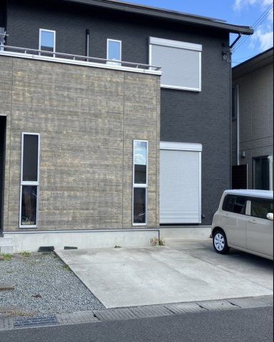 4LDK House for Sale in Iwade City, Wakayama with Solar Panels - Thumbnail 4