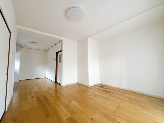 4LDK Wooden House for Sale in Ikoma, Nara | 84.5 sqm - Thumbnail 2