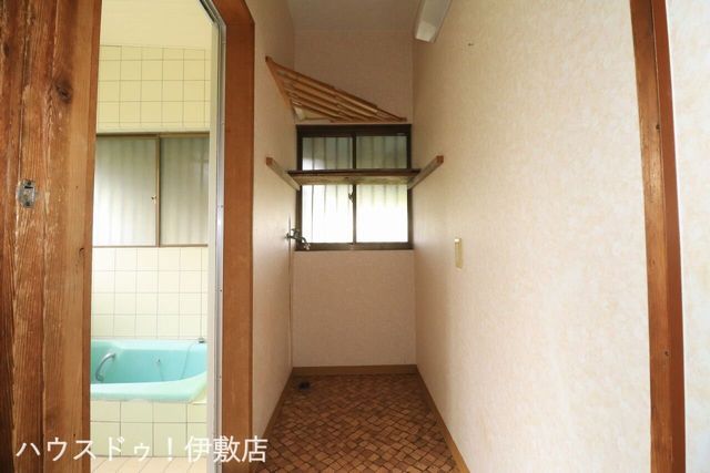 5DK House for Sale in Aira City, Kagoshima - 180.95 sqm - Thumbnail 4