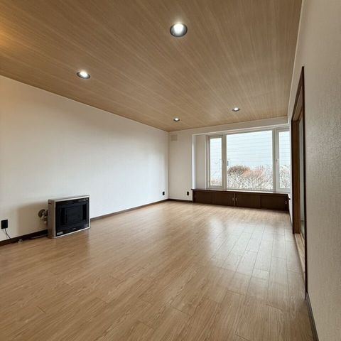 Renovated 3LDK House in Tomakomai, Hokkaido - Move-in Ready - Thumbnail 3