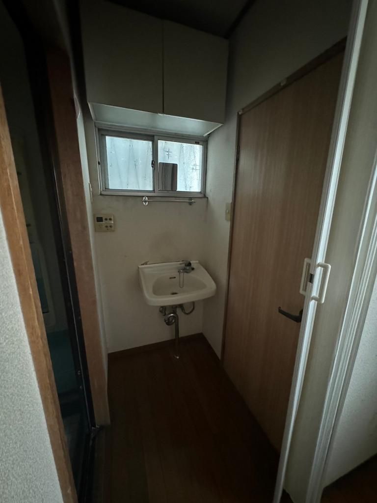 Corner Lot 3DK House for Sale in Yaominami, Yao City - Thumbnail 4