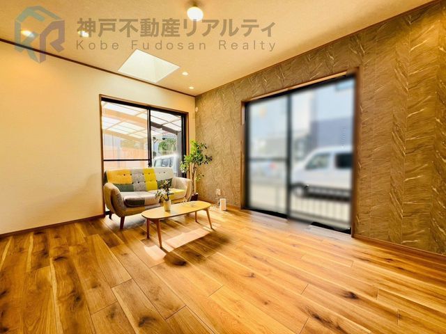 Renovated 4LDK House in Kobe's Ryugaoka | Move-in Ready - Thumbnail 2