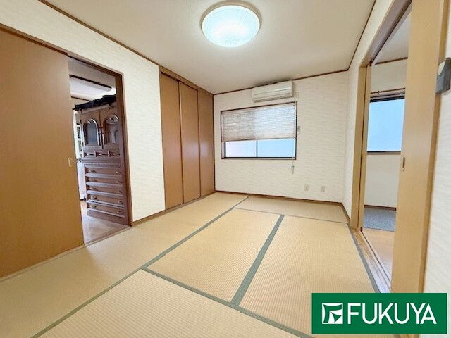 3LDK House with Workshop in Ikuno-ku, Osaka - 182 sqm - Thumbnail 2