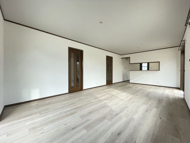 4LDK House for Sale in Asahi-cho, Mie - 144.91 sqm - Thumbnail 2