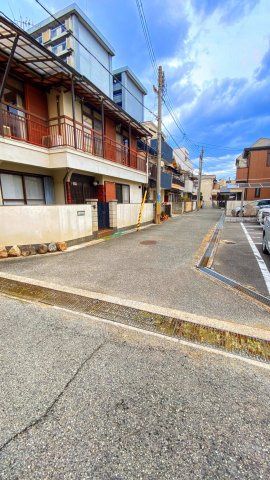 4LDK House for Sale in Amagasaki Near Tsukaguchi Station - Thumbnail 2