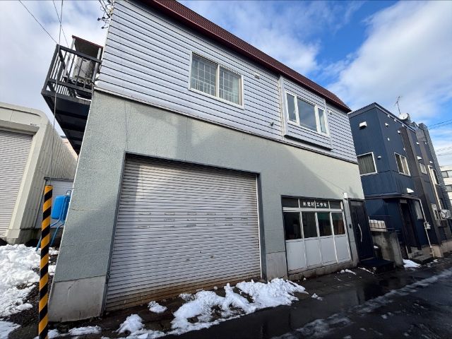 3LDK House with Workshop for Sale in Otaru, Hokkaido - Thumbnail 2