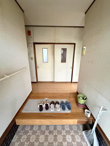 5DK House for Sale in Kinokawa, Wakayama - 93.58 sqm - Thumbnail 2