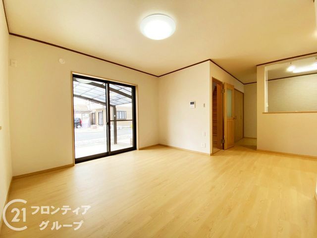 4LDK Detached House for Sale in Sakai, Osaka - Spacious Family Home - Thumbnail 2