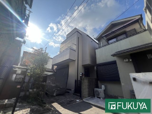3-Story Lightweight Steel House for Sale in Kobe's Higashinada Ward - Image 1