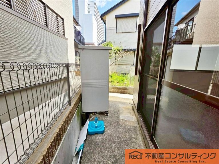 Renovated 4LDK House Near Fukae Station, Kobe - Thumbnail 2